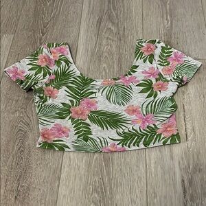 Divided White and Green Flutter Sleeve Crop Top